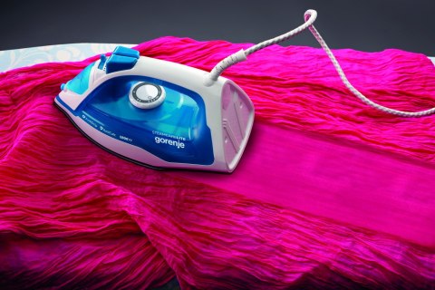 Gorenje | SIH1800BLT | Steam Iron | Steam Iron | 1800 W | Water tank capacity 250 ml | Continuous steam 25 g/min | Steam boost p Gorenje | SIH1800BLT | Steam Iron | Steam Iron | 1800 W | Water tank capacity 250 ml | Continuous steam 25 g/min | Steam boost p