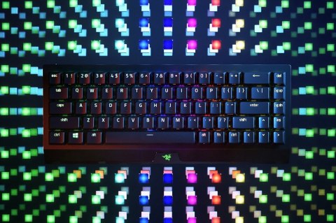 Razer | BlackWidow V3 Mini HyperSpeed | Mechanical Gaming Keyboard | Wireless | RGB LED light | NORD | Bluetooth | Black | Yello Razer | BlackWidow V3 Mini HyperSpeed | Mechanical Gaming Keyboard | Wireless | RGB LED light | NORD | Bluetooth | Black | Yello